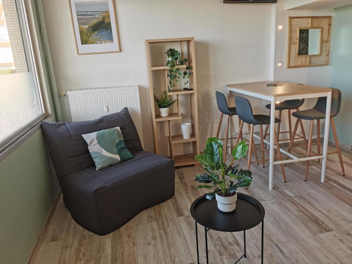 Le Pouget , Studio, Rez De Chaussee, Front De Mer Wifi Le Touquet Eksteriør billede